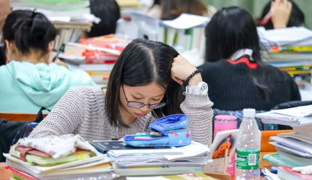 考研|大龄研究生找工作被嫌弃，HR的理由很心酸，你还在逃避式考研吗