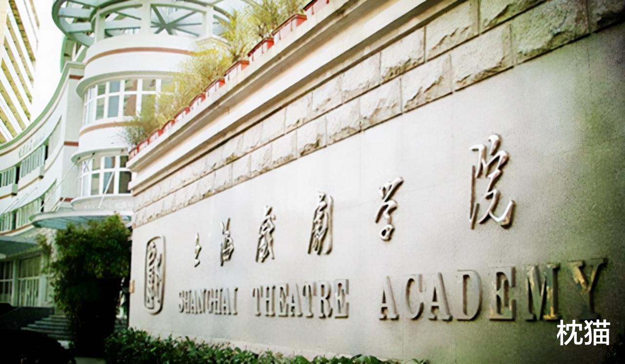 罗海琼|出身普通样貌平平，36岁嫁给华谊总裁，今48岁手握半个娱乐圈