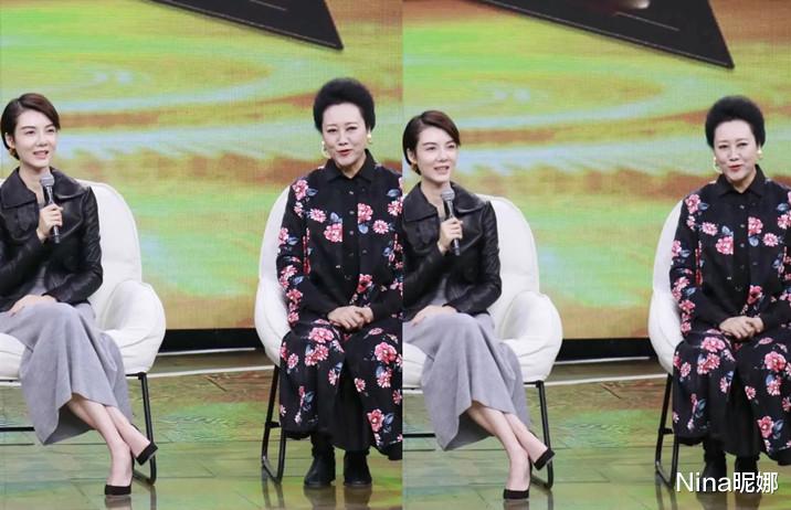 王丽云|车晓母女罕同框，66岁王丽云穿印花裙母女似烙饼共用一张脸，同框像闺蜜
