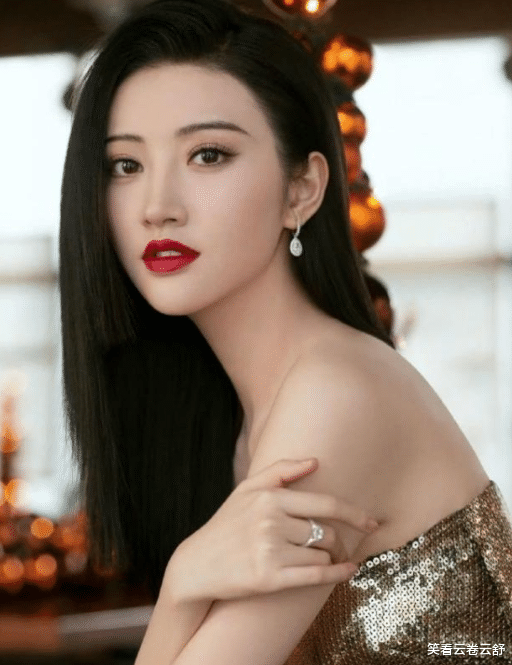 宁静|女星都是天生丽质么？有人是“妆”出来的，卸了妆宛如老太太