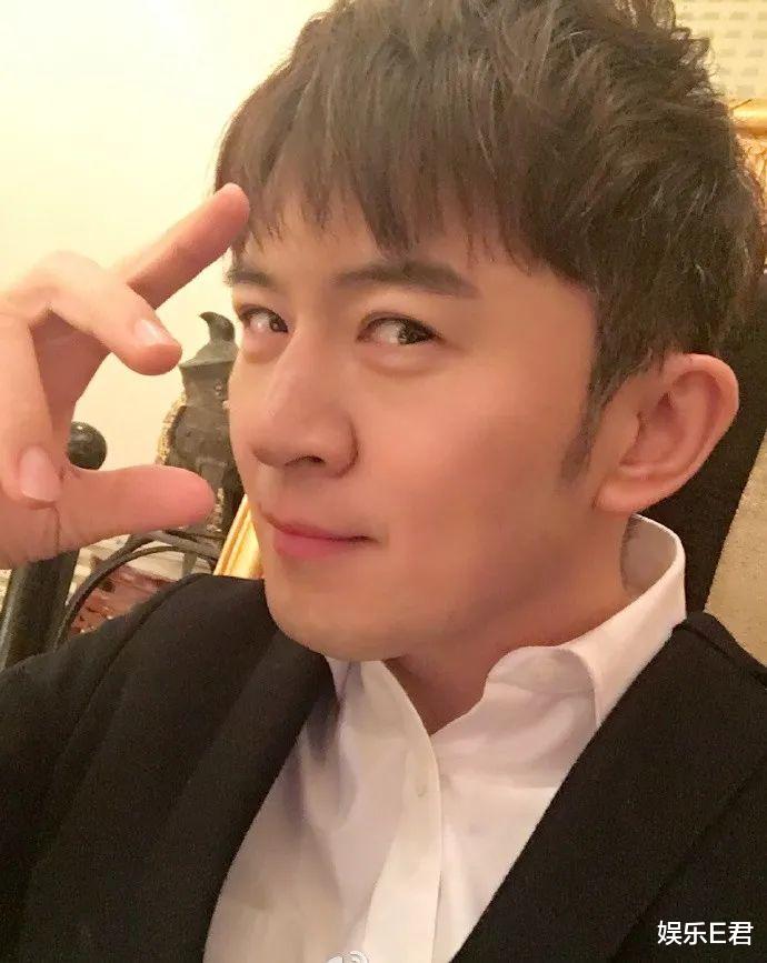 王一博|37岁郭家铭离婚变出柜，被郝蕾揭露性取向，他今后该怎么混？