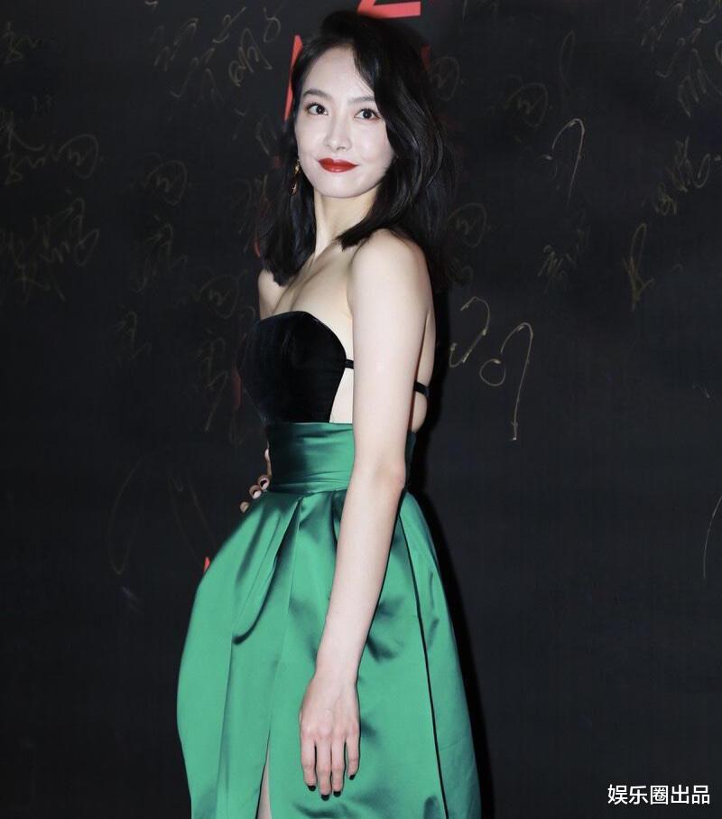 宋茜|宋茜穿露背装亮相,被指“背部曲线太美”,评论区内容打脸了