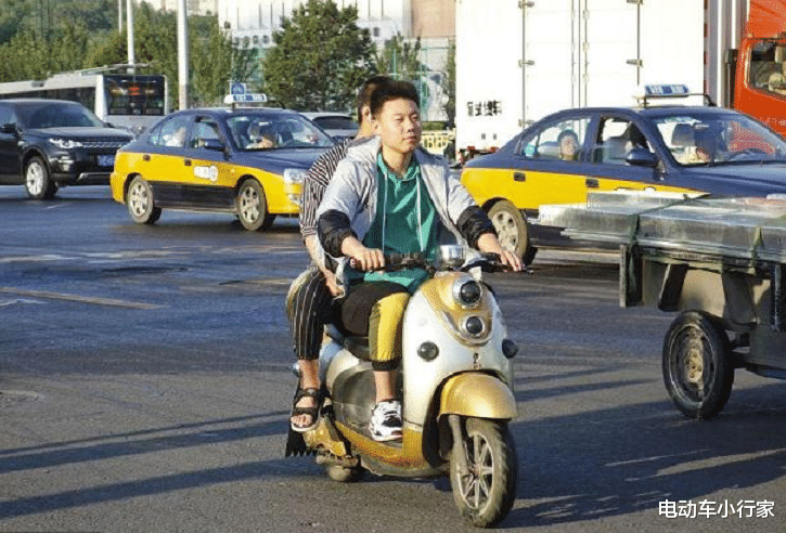 电动车|驾驶电动车、电动三轮车，出门带好这几样东西，查再严也不“慌”