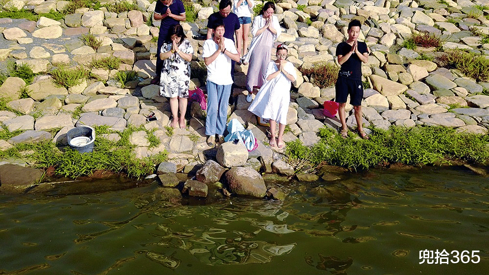 广东省|广东一钓友在河里发现“怪鱼”，不敢钓也不敢吃，网友：亏大了