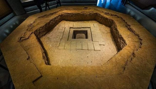 缘来妈咪|白素贞真的存在吗？雷峰塔倒塌77年后，在塔下发现一座千年地宫