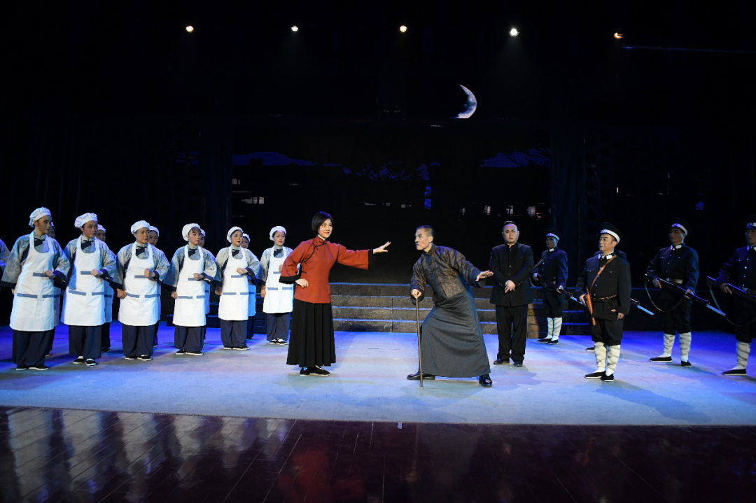 大名縣信息港 大型現代豫劇《郭隆真》在邯鄲市工人劇院進行首場演出