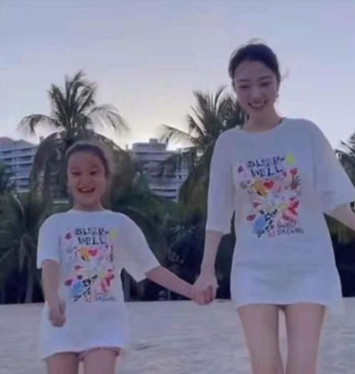 贾乃亮|真与李小璐复合了？贾乃亮再晒海边照，一样的蓝天，一样的椰子树