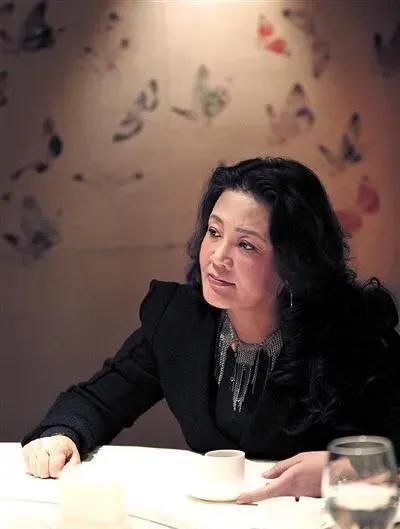 张兰|63岁的张兰：靠2万美金起家，得过选美冠军，比大S更懂娱乐圈