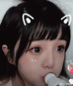 李嘉琦的星座爱情|这条裤子的设计感可真是够强的呀，但就是不知道哪个妹子愿意穿这样的裤子呢？哈哈哈