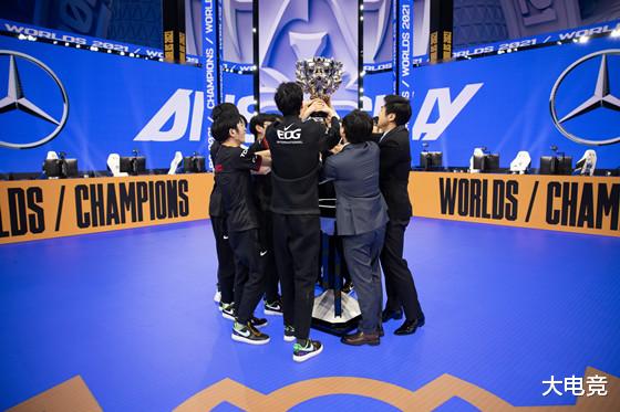edg战队|LOL：EDG解锁LPL首支大满贯战队成就，S11夺冠连克三支LCK队伍