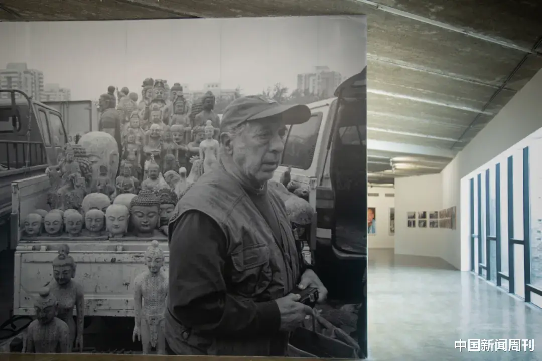 中国新闻周刊 摄影大师弗兰克：他让美国梦悄无声息地破碎