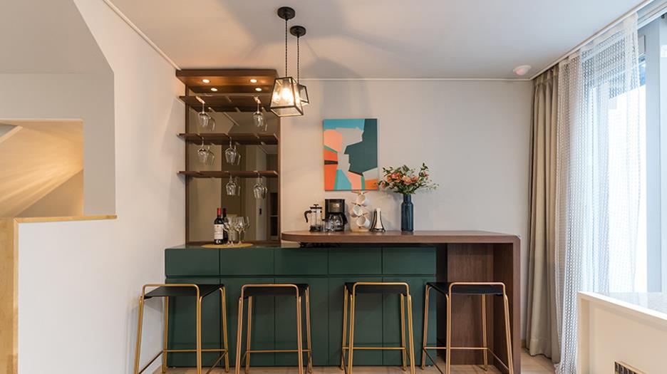 说不羡慕是假的，155㎡上下3层，除了爬上爬下，全屋装修没啥毛病