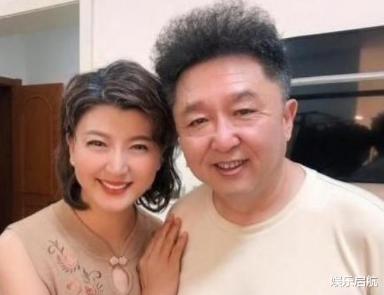 于谦|于谦爱上小10岁的白慧明，在巧妙的追求下，最终抱得了美人归！