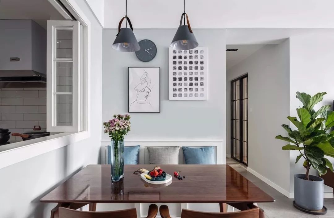 只在厨房开了一扇窗,没想到发到朋友圈火了,入住之后太实用!