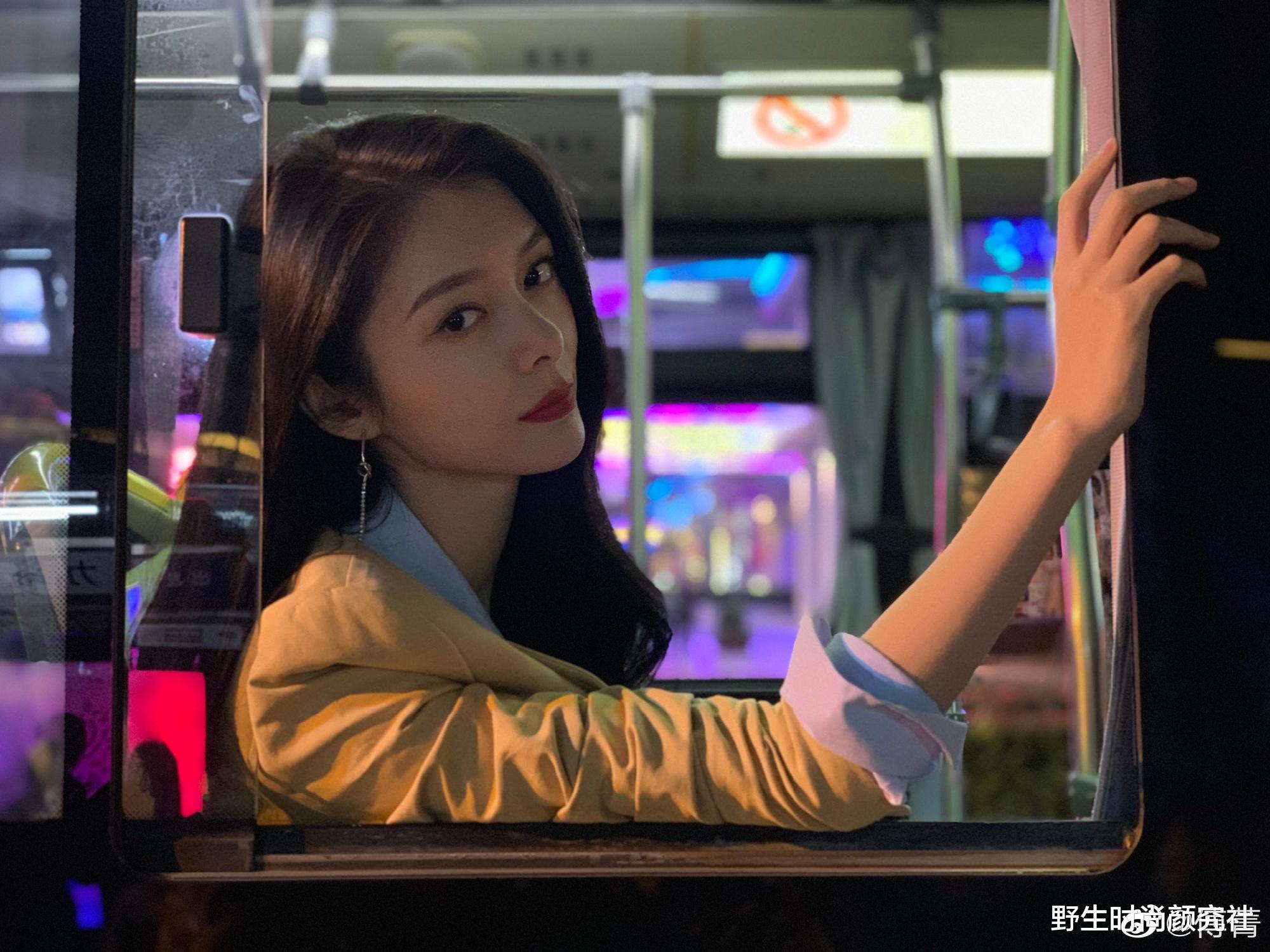 傅菁|“女二脸”的时代，就从她开始吧！