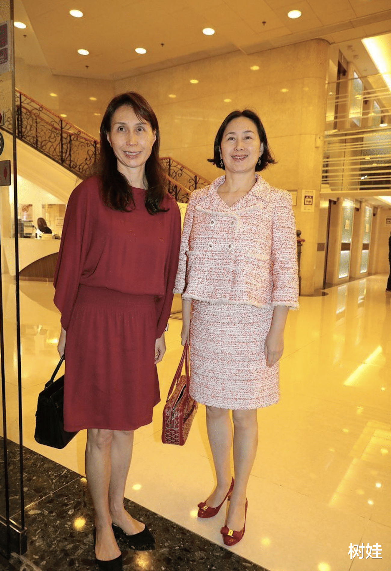 泸州老窖 何鸿燊二房接管澳博压力大，全年亏损30亿，四太置身事外成赢家