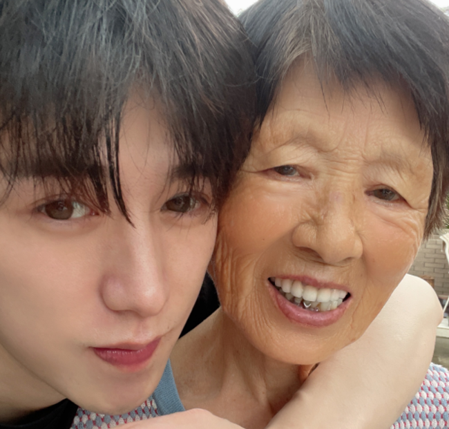 童锦程|请30个美女一起过节，童锦程打造户外直播名场面，超管都出手了