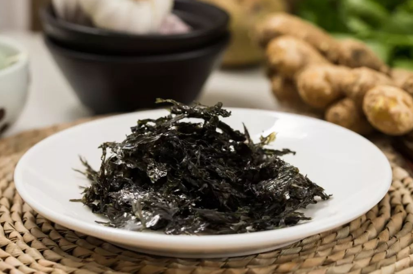 医生|夫妻双双患甲状腺癌,医生:炒菜常放“它”,钢铸的甲状腺也难抗