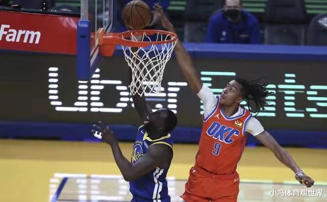 斯蒂芬·库里|记住了三双王，别忘记还有一个三分王，三节49分库里再创神迹