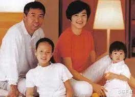 林青霞|67岁林青霞减肥11公斤，坚持不整容，自认为不接受老丑是自讨苦吃