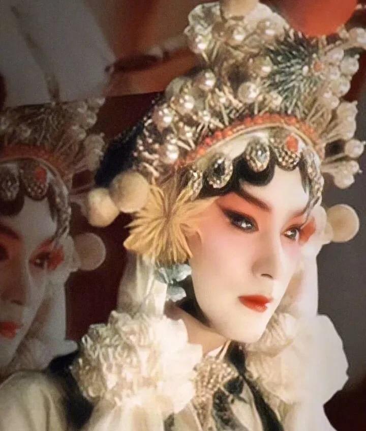 霍思燕|娱乐圈眼睛最漂亮的男星，只服这5位，眼底有水雾缭绕，桃花盛开