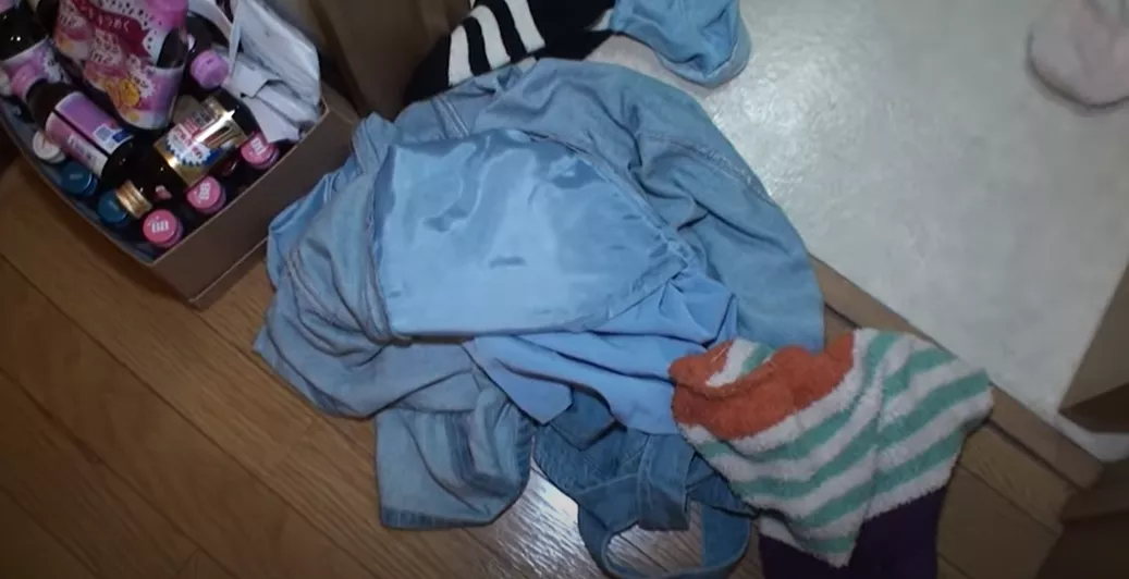 车晓|日本富二代妹子做摔跤手6年400场完败，把老爸亿元豪宅变垃圾场。网友：羡慕