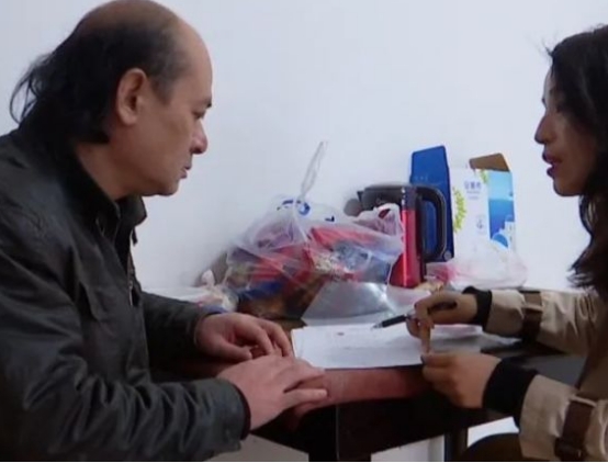 男子癌症晚期,却被亲姐姐拿走一百多万救命钱:他死了都是我的