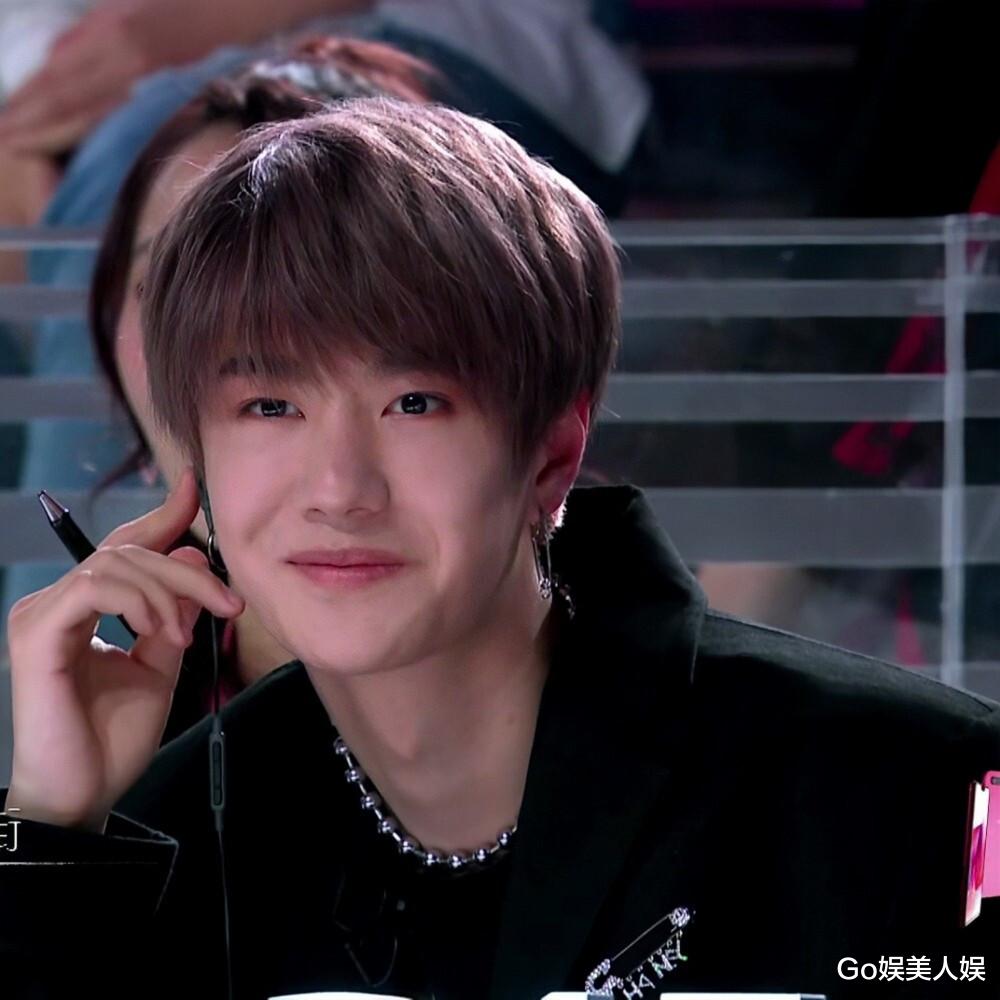 金融圈|王一博咖位下降？新剧再搭小赵出演《野蛮生长》，饰演三番男配角