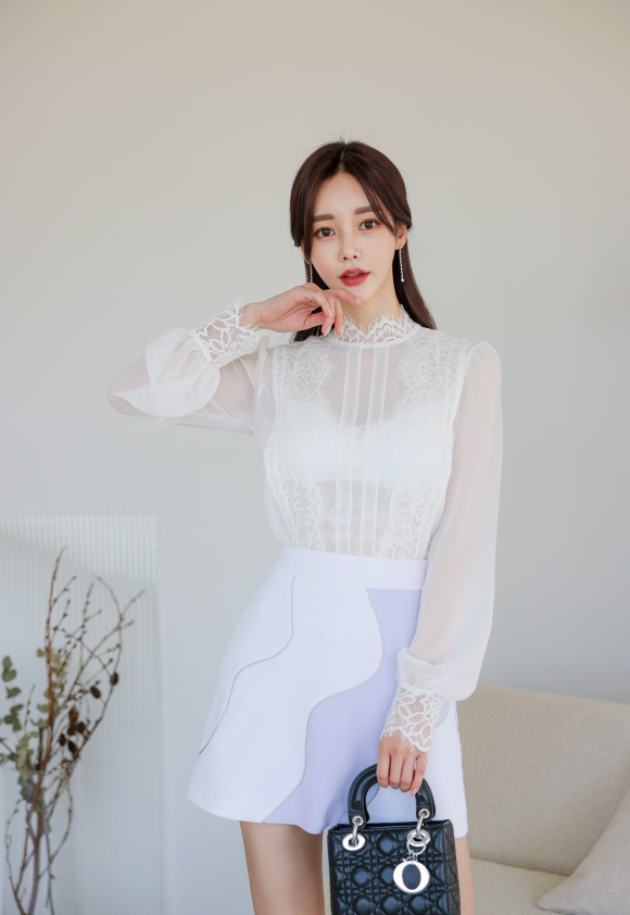 壹品穿搭|女神孙允珠高清时尚搭配：夏雪螺旋纽花透明冰晶纱纺裙