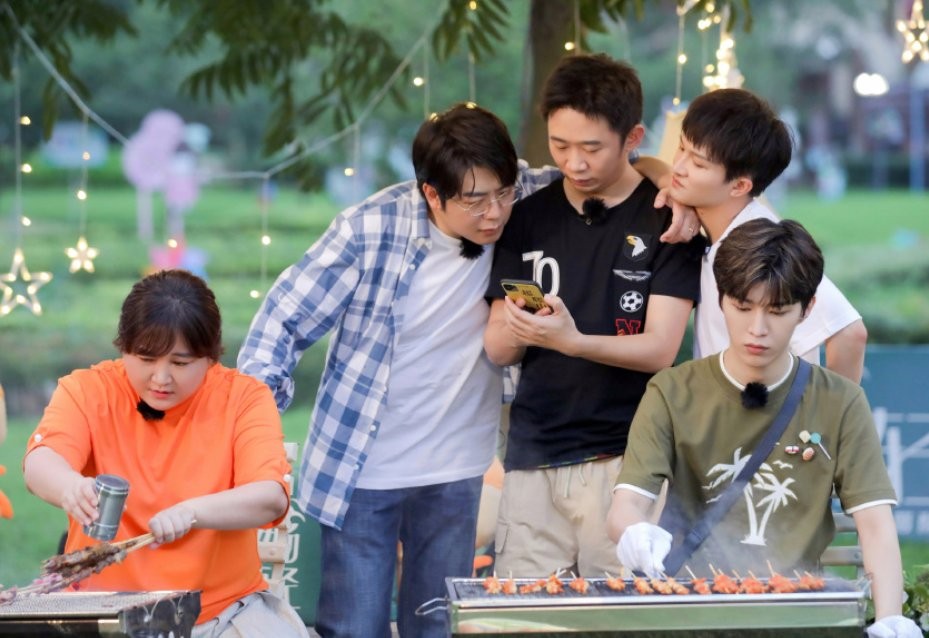 大湾仔的夜|播放破5.8亿,大湾区哥哥太狠,网友:今年唯一没快进的良心综艺