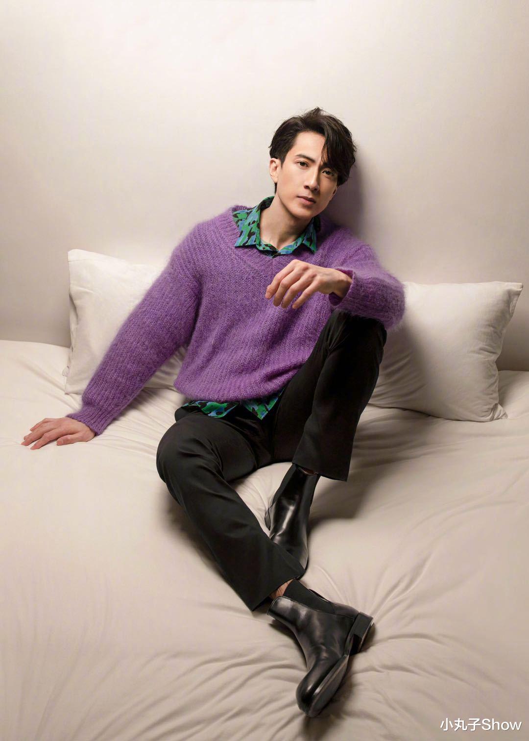 吴尊|吴尊携儿女拍亲子大片,沙发玩电动超级温馨,星二代颜值越来越高