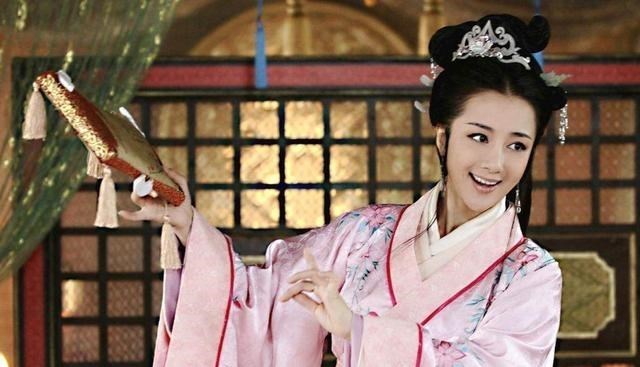 司藤|曾是“古装第一美人”，因被狗咬前途尽毁，今凭《司藤》大放异彩