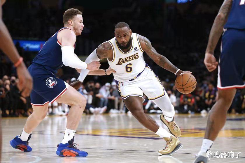 湖人隊(duì)|湖人不能再輸了，全明星后衛(wèi)與威少互換東家，還保留著奪冠希望