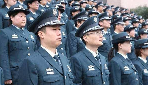 文职|“军队文职”招录遇冷,薪资待遇好,却仍无人问津,是什么原因?