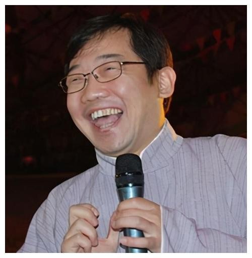 郭德纲|曾力压郭德纲，与冯巩齐名，大兵的“飘”，让他被历史淹没