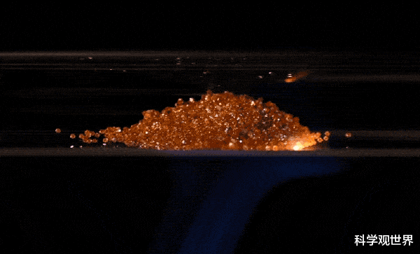 钻石 钻石的主要成分是碳，那么利用打火机能把钻石点燃吗？