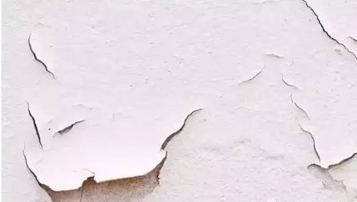 涂料饰面起皮、脱落、开裂以及表面起花的原因，和解决方法。