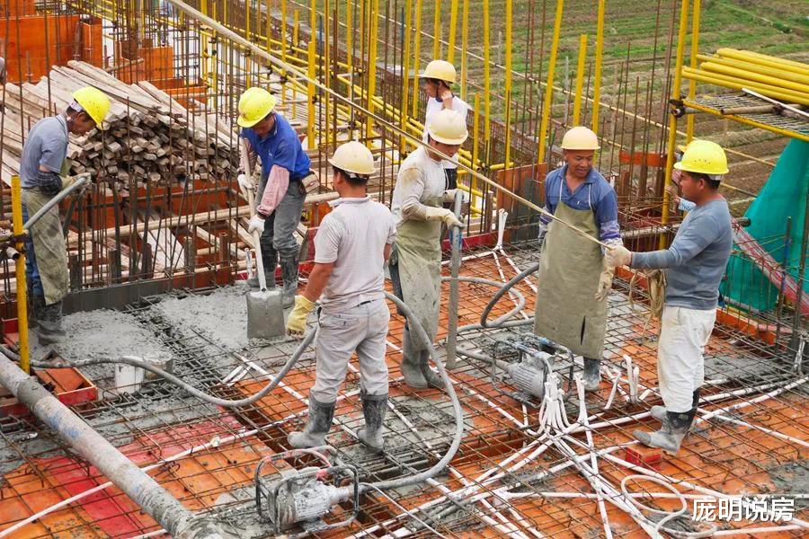 |水泥、钢筋、等建材大涨价，“房产链”扛得住吗？房企日子不好过