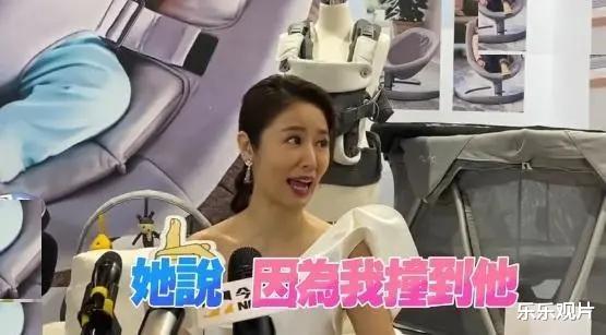 海豚|林心如女儿小海豚露面，穿漂亮粉色公主裙，不停往霍建华怀里钻