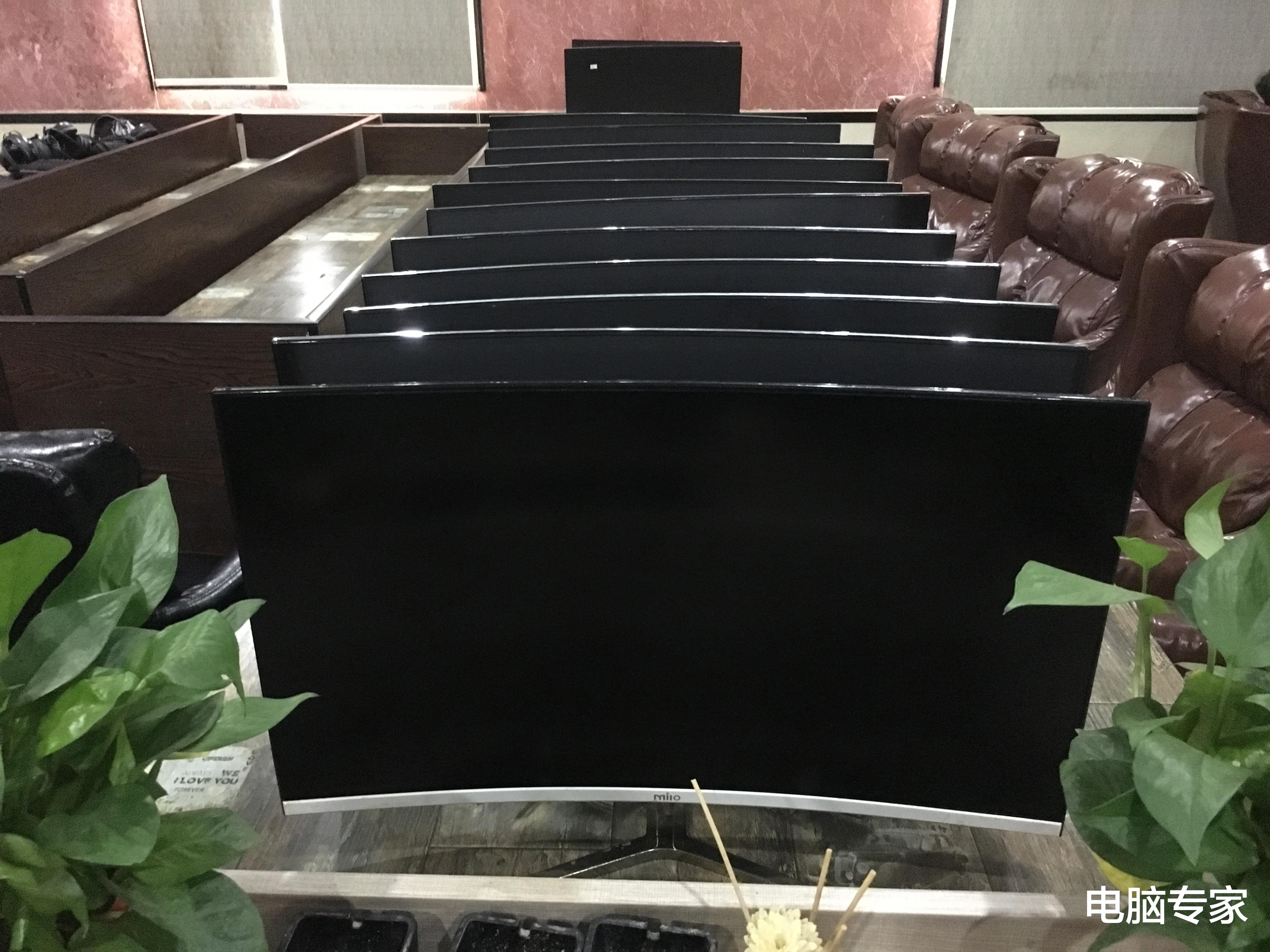 网吧|网吧倒闭了，100台电脑25万元打包回收，谁说电脑店难经营？