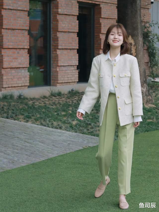 鱼司辰|秋天一定要穿一次“小香风套装”,高级不说还显白,美进骨子里