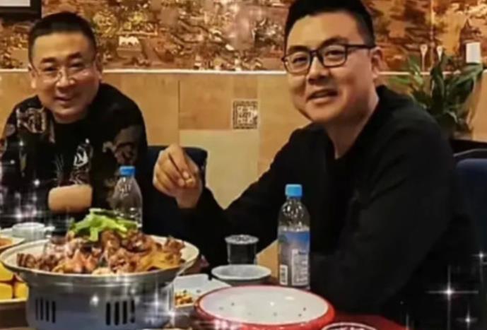 冬至|每逢佳节倍思亲!老战友陪许妈姚爸过冬至,要是姚威也在就好了