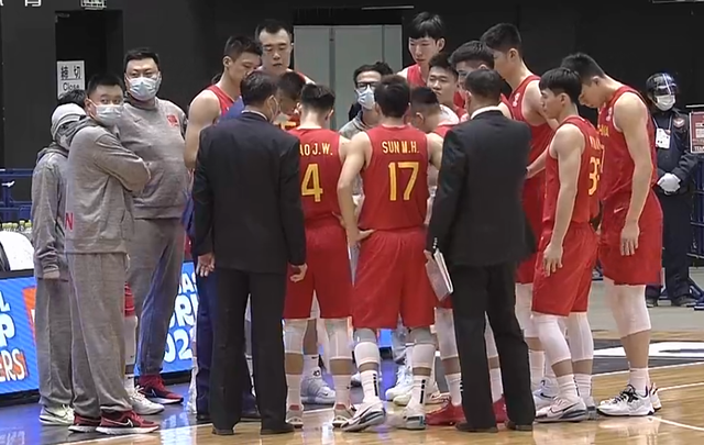 郭艾伦|吹毛求疵！为何日本队能在2分钟砍9分？解说员：中国队应领先20分