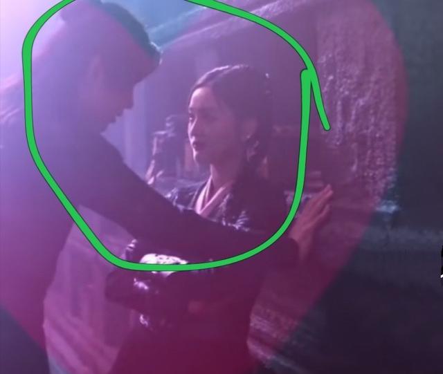 冯小刚|太酸了！肖战戏外“壁咚”吴宣仪，情人节晒出浪漫花絮