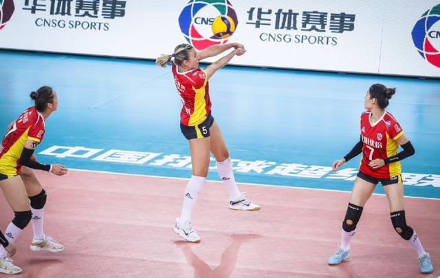 上海女排|上海女排吞下单外援苦果！应把卞雨倩张轶婵召回，球队布局被打乱