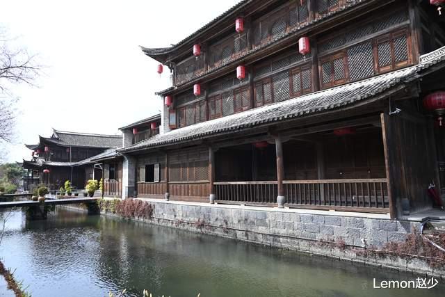 翡翠|腾冲石头1公斤1000元，几十万元石头满地都是！游客：发财了