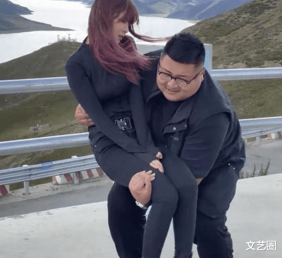 |猴哥为痞幼庆生，公开辟谣与痞幼恋情绯闻，痞幼许愿：希望猴哥不要再骚扰我