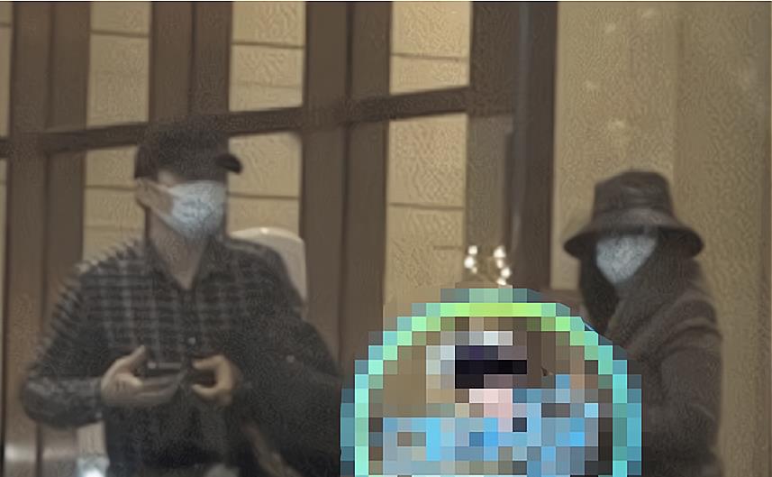 李湘|李湘正处在热恋期？从机场出来又跟男子住酒店，有说有笑氛围超好