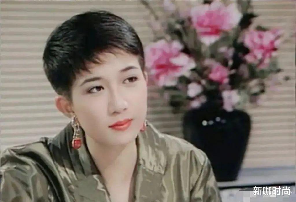 短发发型|18岁的吴绮莉太美！五官精致“水光肌”衬气质，连男士头都能驾驭