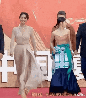 宁静|金鸡红毯精彩瞬间：宁静省布料，女星挺孕肚上场，朱亚文光头亮了